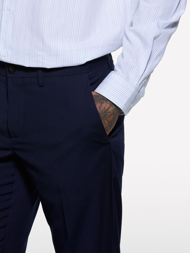 Pantalon élégant bleu foncé - pantalons slim pour homme - Bleu Foncé | Sisley image number 4
